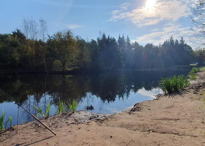 Cozy Log Retreat-by Traum