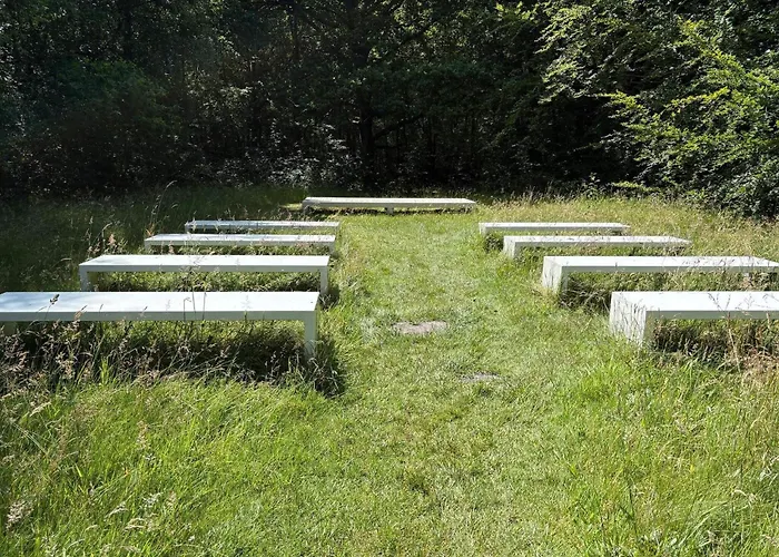 Cozy Log Retreat-by Traum *